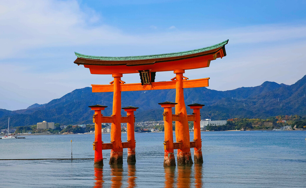 蘆之湖海上鳥居 蘆之湖海上鳥居