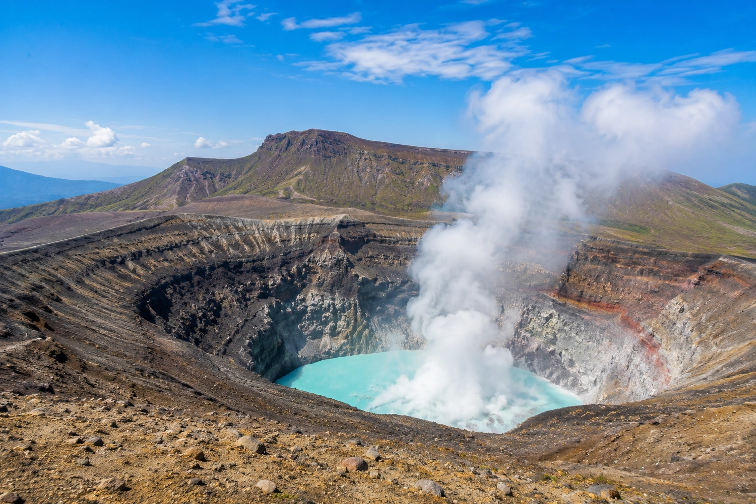 1785979724519903.webp 阿蘇中嶽火山口.webp