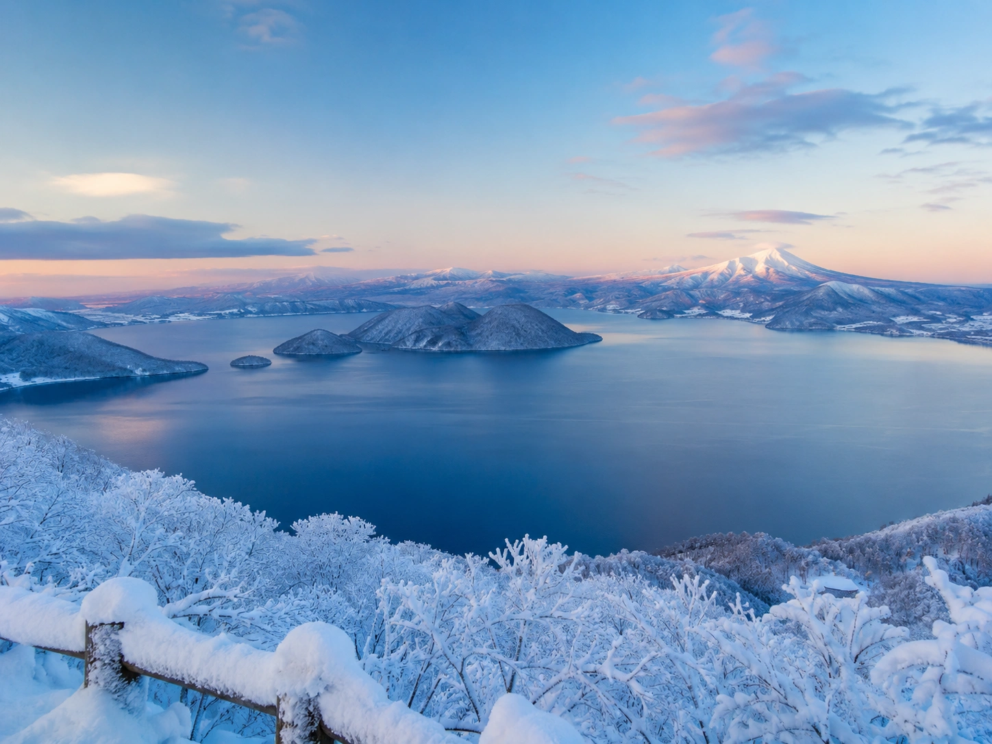 1786063686765827.webp 洞爺湖展望臺冬日湖景.webp